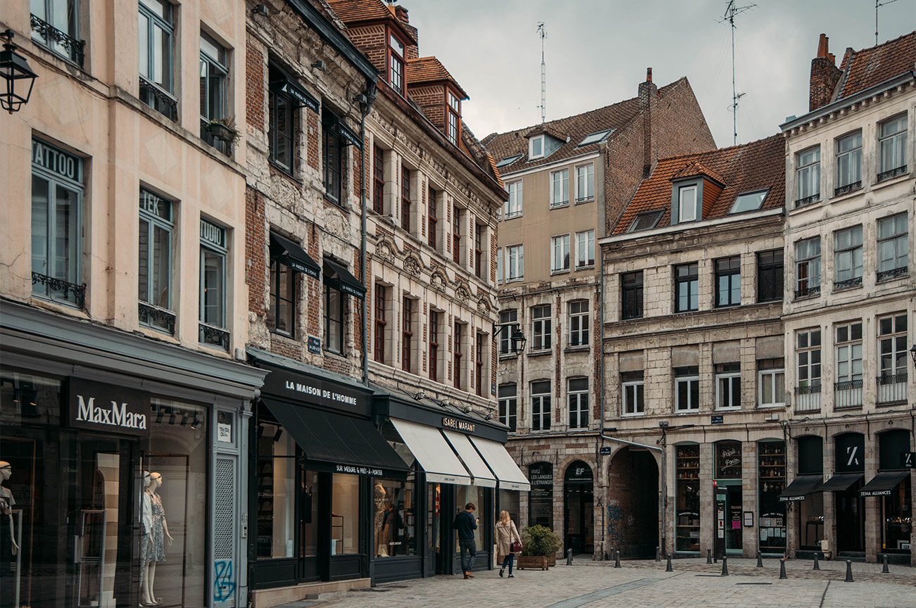 Visiter Lille à pieds le temps d’un week-end : les incontournables. ​_PLACE LION DOR