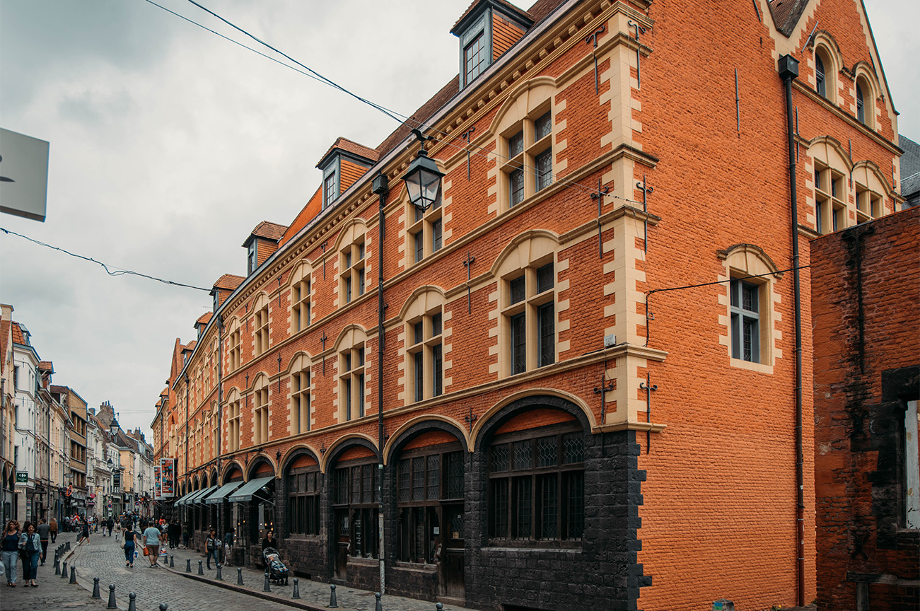 Visiter Lille à pieds le temps d’un week-end : les incontournables. ​_L'Hospice Comtesse