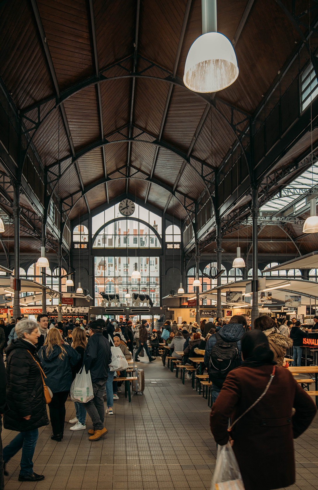 Visiter Lille à pieds le temps d’un week-end : les incontournables​_Wazemmes, son marché et ses Halles 2