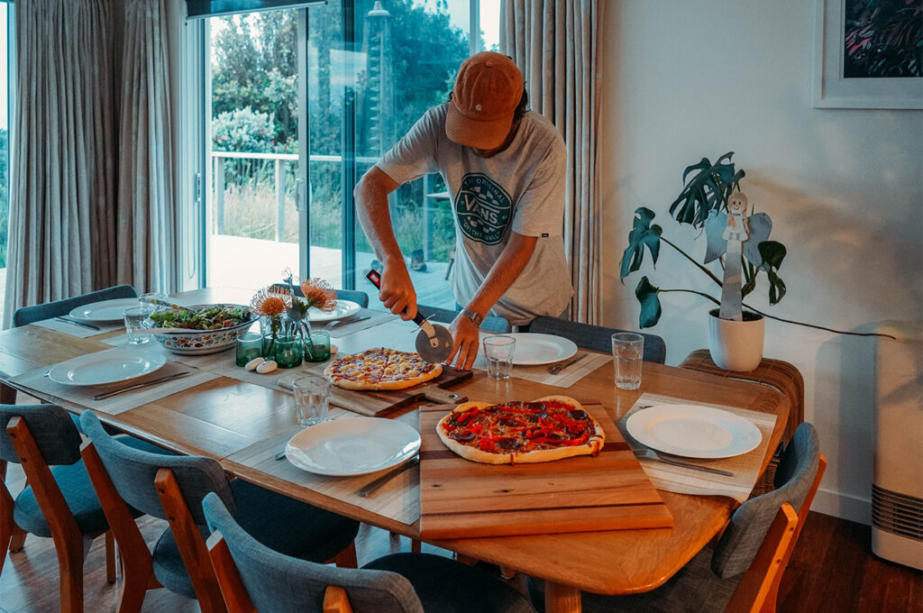 S'occuper du jardin et soirée pizzas