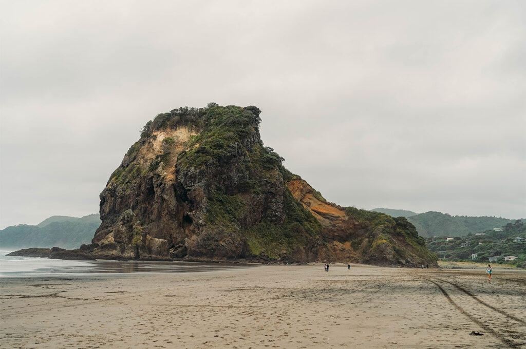 Piha et The lion rock