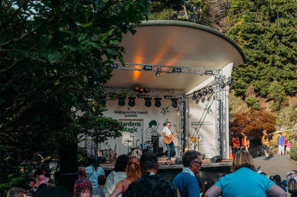 Ouverture des Gardens Magic Concert Series