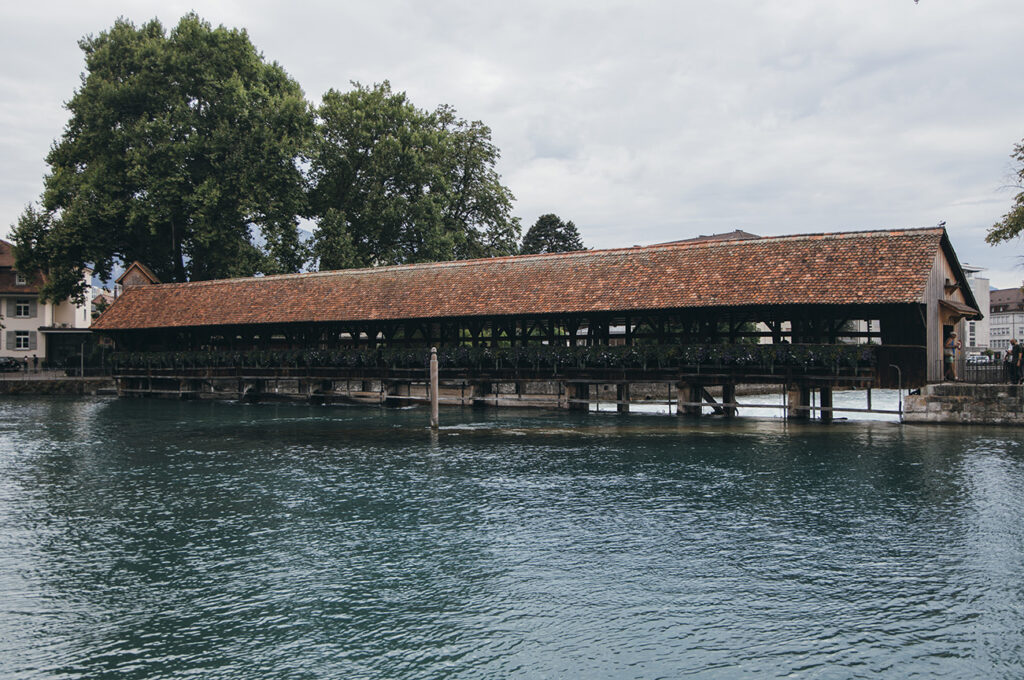 Week-end au lac de Thoune : les incontournables_LA VILLE DE THOUNE_Old Bridge et l’Untere Scleuse (ou le surf wave)