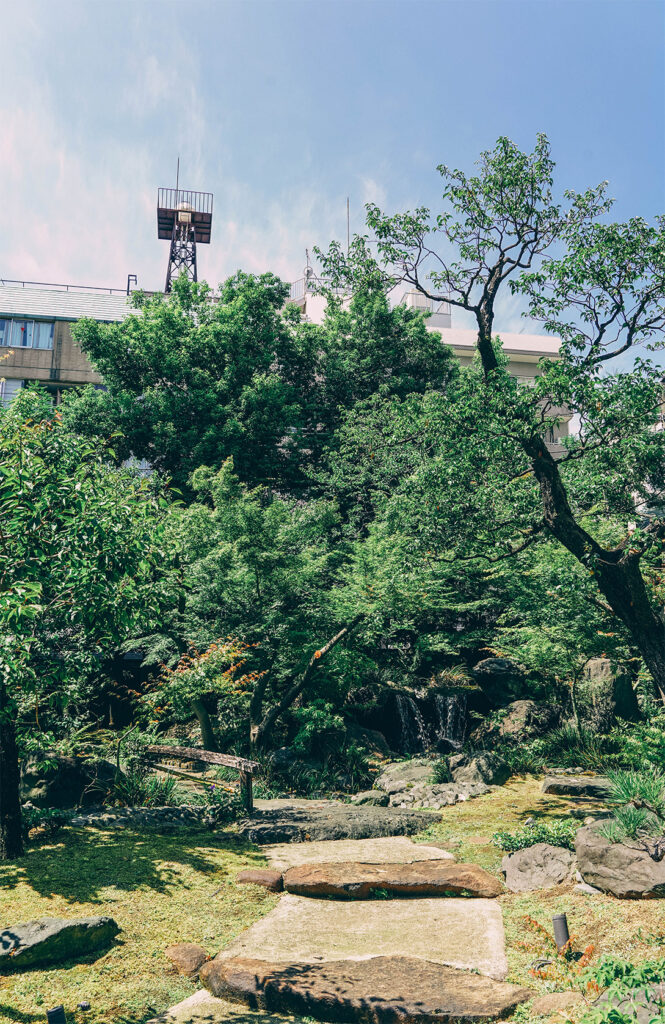 QUE FAIRE DANS LE QUARTIER DE UENO_Découvrir les temples et sanctuaires_Yushima Tenman-gū 2