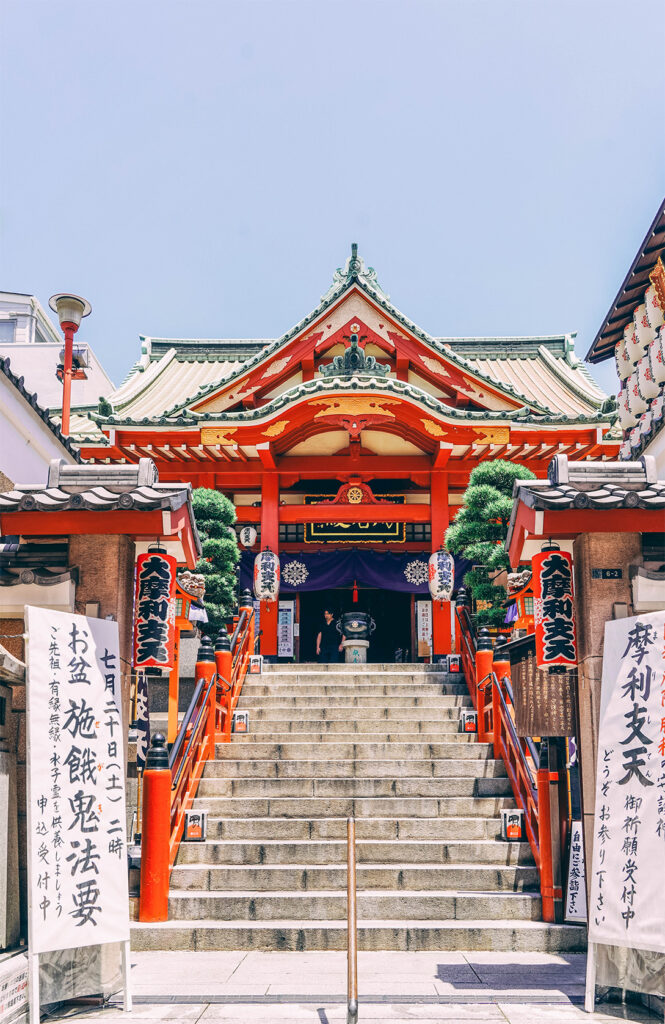 QUE FAIRE DANS LE QUARTIER DE UENO_Tokudaiji Temple, perdu au milieu d'un marché 2