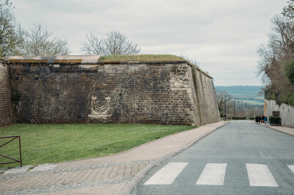 Un week-end dans l’Aisne : découverte de Laon_Longer les Remparts 1