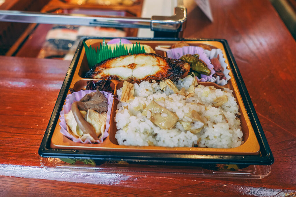 Que voir à Kyoto par quartier ?_Que voir à Kyoto par quartier ?_Où manger dans le centre de Kyoto ?_Déjeuner au marché de Nishiki