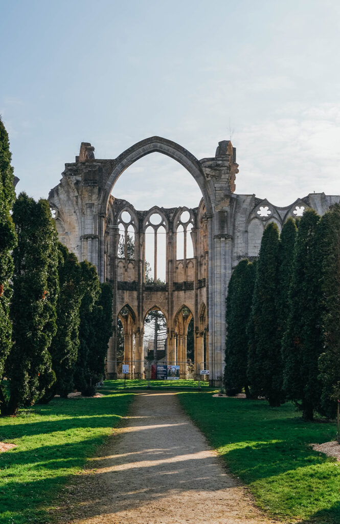 Visiter Compiègne en 1 jour_Les ruines d’une ancienne Abbaye à Chiry-Ouscamp_1