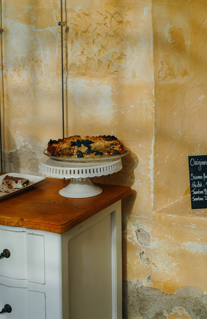 Visiter Compiègne en 1 jour_Un thé chez Nougatine, au cloître_1