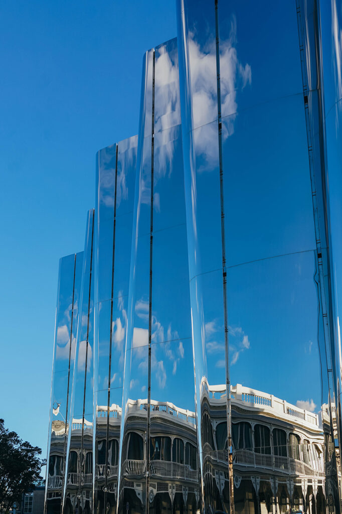 Que faire à New Plymouth en Nouvelle-Zélande ?​_OU MANGER_APASDEDINO_Govett-Brewster Art Gallery​_2