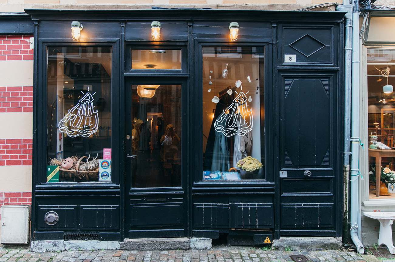 UNE JOURNÉE À HONFLEUR_OÙ MANGER À HONFLEUR_L'HUITRE BRULEE_A PAS DE DINO