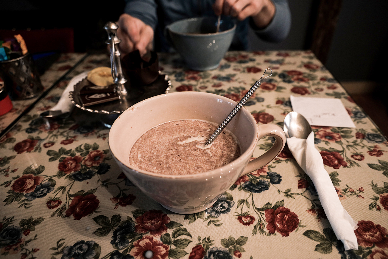 Week-end à Bruges : que faire en 3 jours ?_Ou manger à Bruges_Prendre un chocolat chaud à The Old chocolate house​_A PAS DE DINO