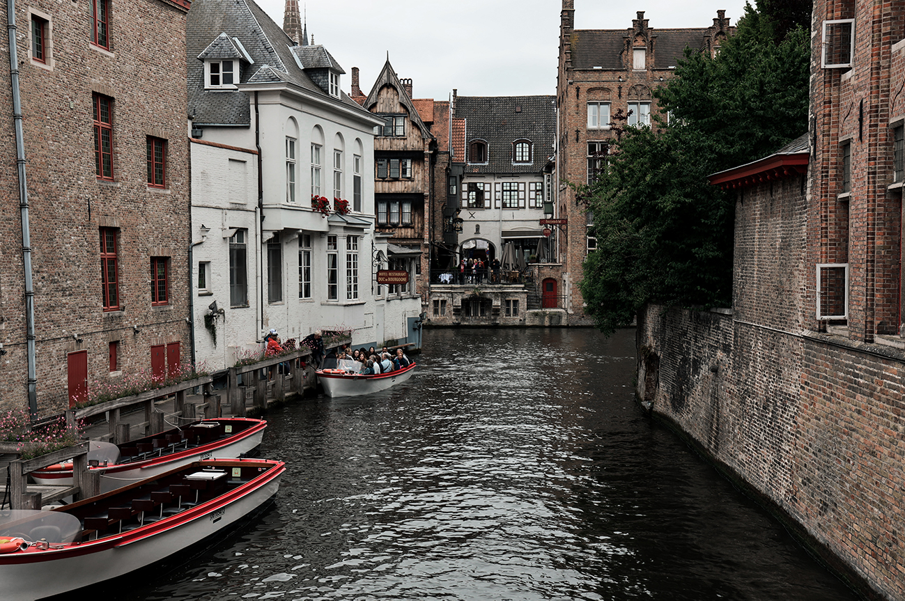Week-end à Bruges : que faire en 3 jours ?_Embarquer pour une ballade en canaux_A PAS DE DINO