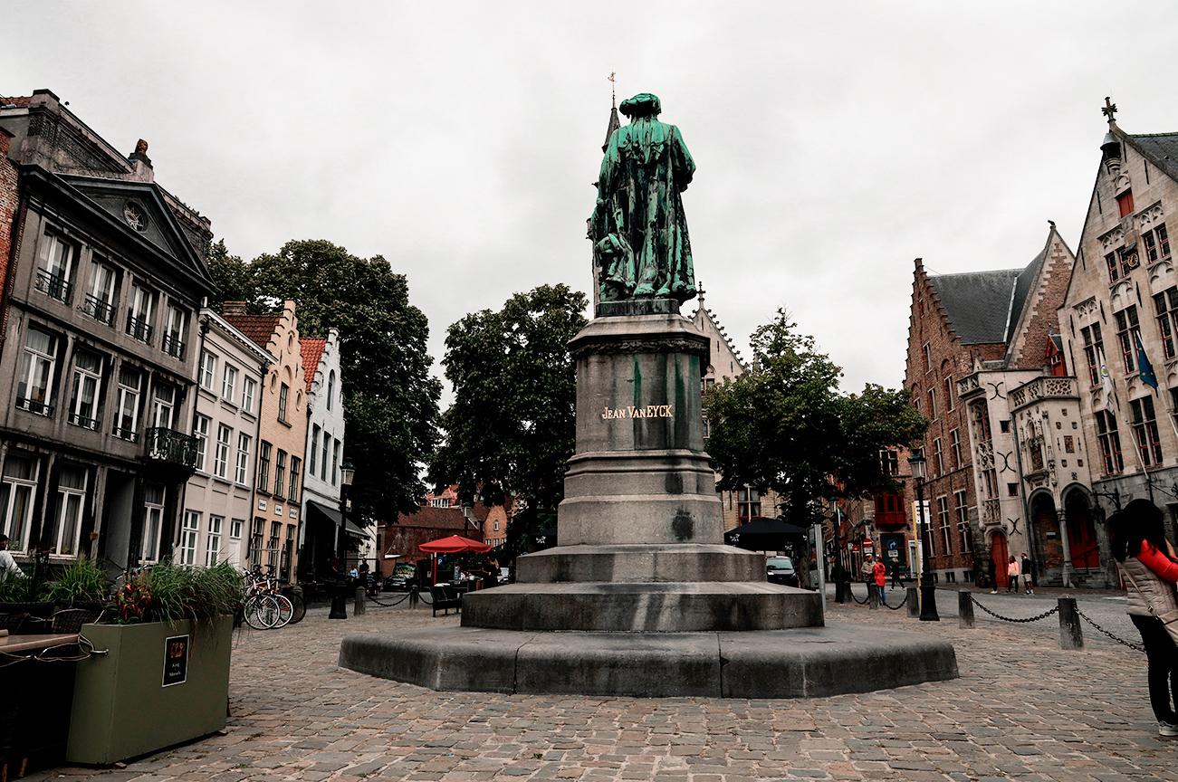 Week-end à Bruges : que faire en 3 jours ?_Découvrir l’Ancien Quartier de la Hanse​_A PAS DE DINO