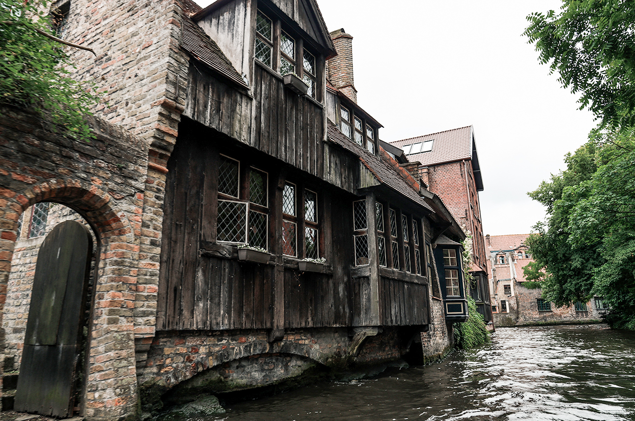 Week-end à Bruges : que faire en 3 jours ?_Flâner le long des canaux et se perdre dans les petites rues de Bruges​​_A PAS DE DINO_1