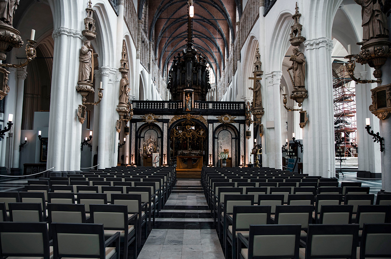 Week-end à Bruges : que faire en 3 jours ?_Visite de l’église notre-dame​_A PAS DE DINO