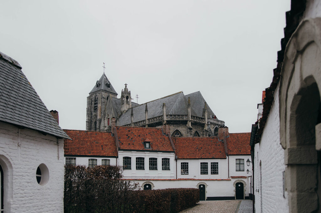 Courtrai en un jour, les incontournables​_Errer dans le béguinage_A PAS DE DINO_1
