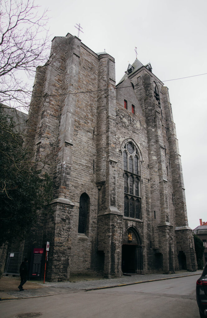 Courtrai en un jour, les incontournables​_L’église Notre-Dame et sa Chapelle des Comtes_A PAS DE DINO_7