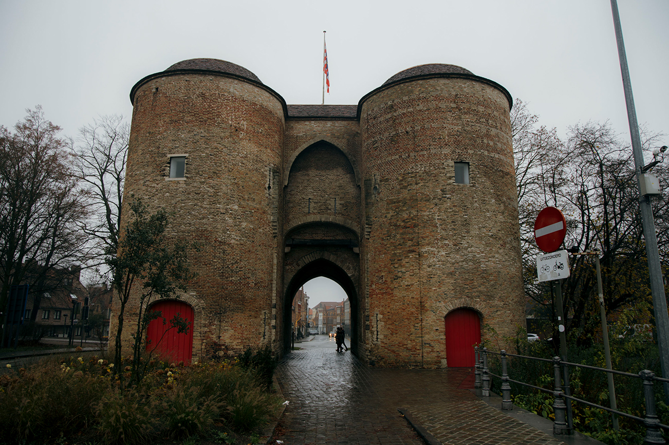 Une journée de Noël à Bruges_La place de Bruges et son marché de Noël​_A PAS DE DINO