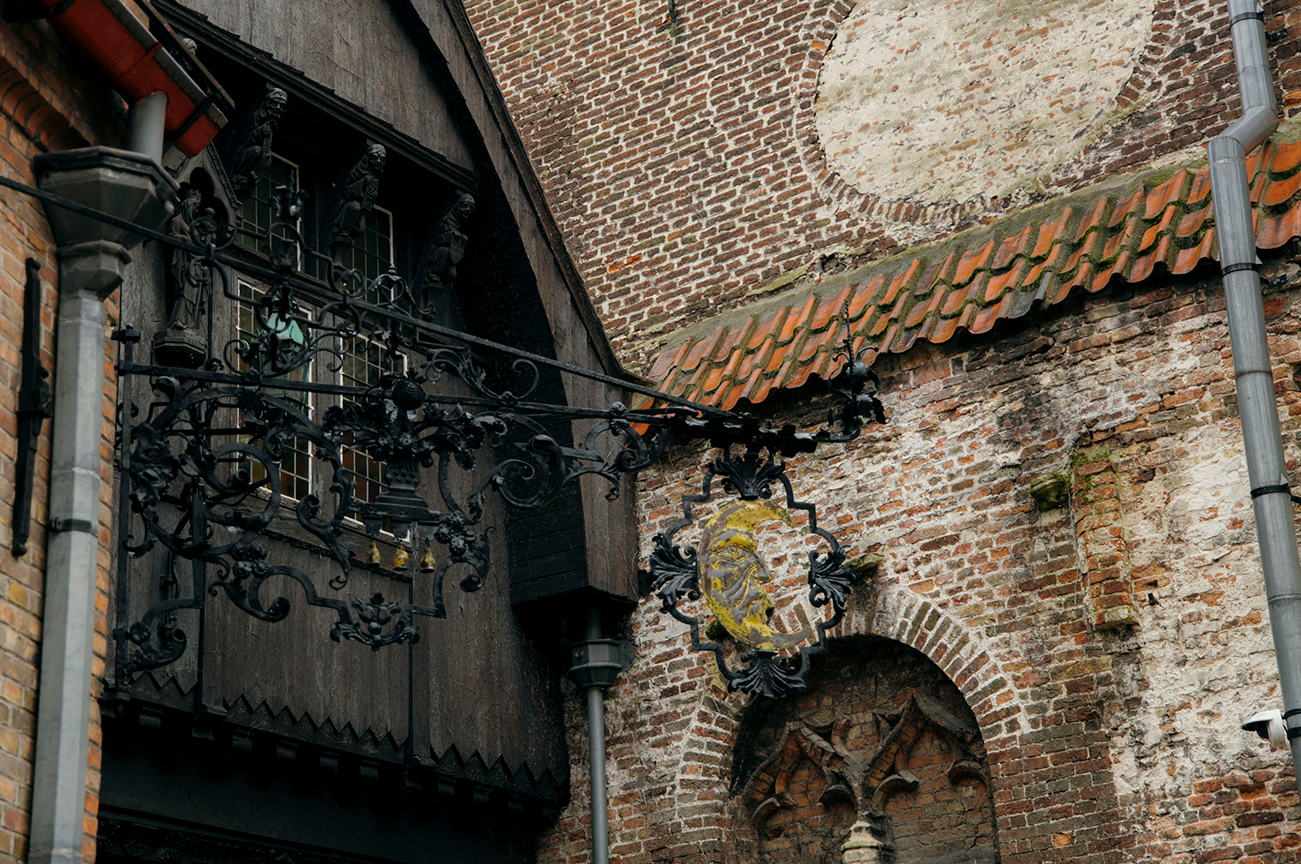 Une journée de Noël à Bruges_Longer le long des quais​_A PAS DE DINO_3