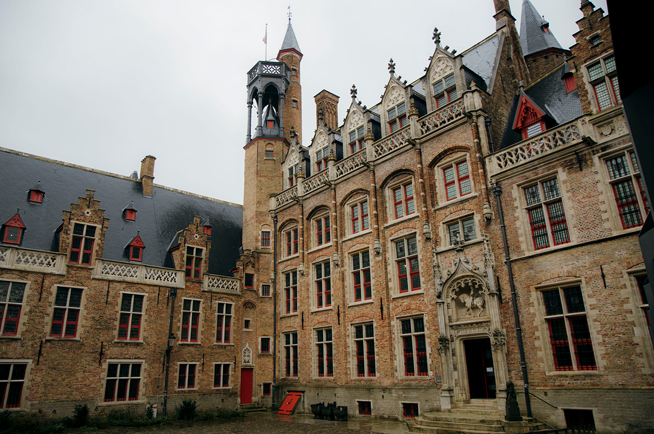 Une journée de Noël à Bruges_Longer le long des quais​_A PAS DE DINO_1